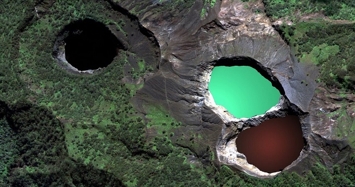 Lagos Kelimutu