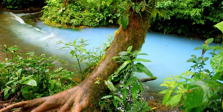 rio celeste costa rica1