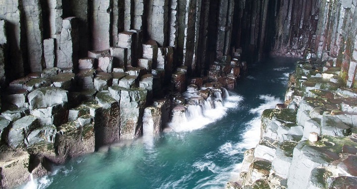 Resultado de imagen para Cueva Fingal, Escocia.