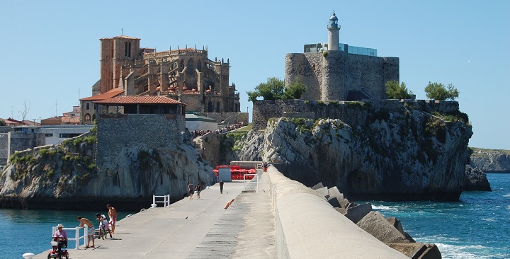 Faro de Castro Urdiales