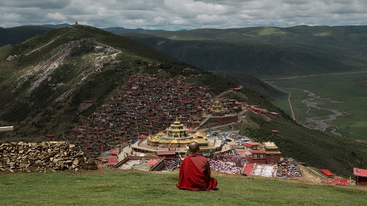 Academia Larung Gar