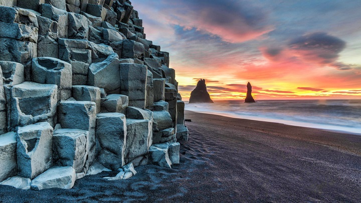 Reynisfjara Beach