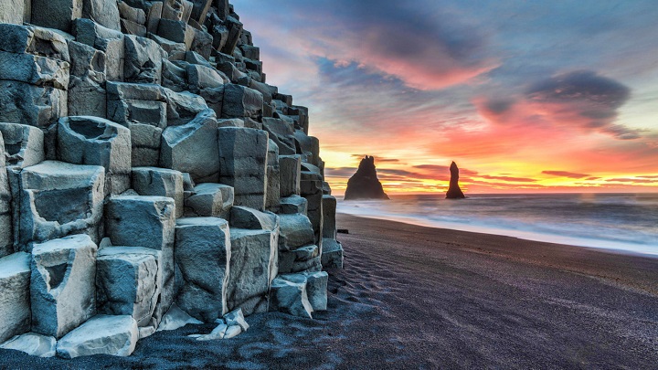 Reynisfjara-Beach