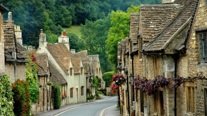 castle_combe