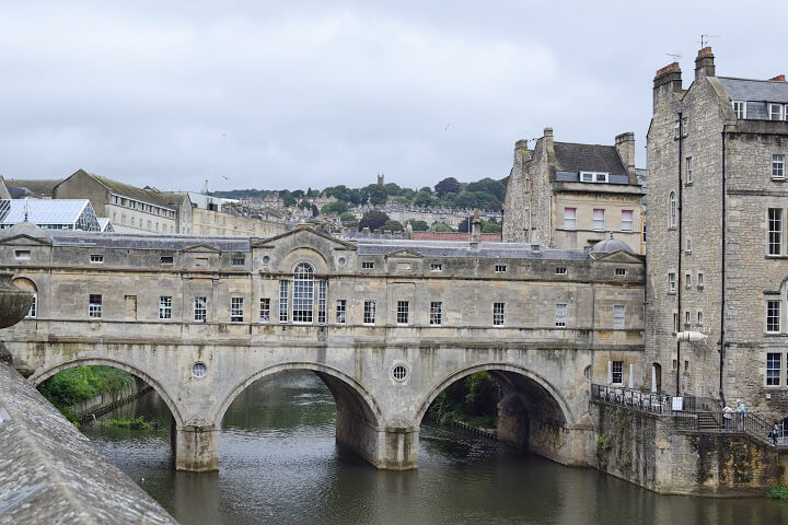 Bath-puente