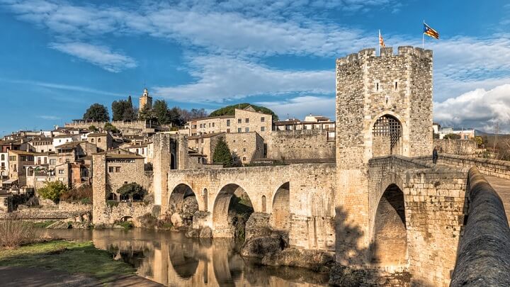 Besalu