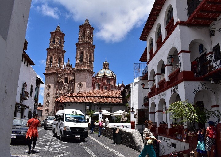 Taxco-Mexico-calle