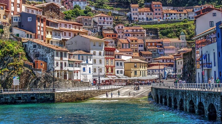 Cudillero-Asturias-pueblo