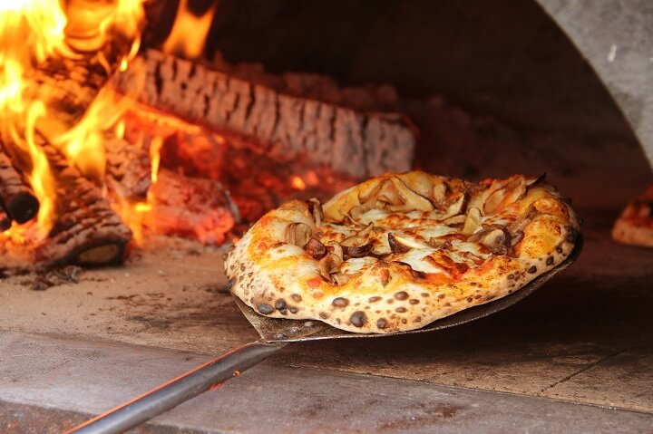 pizza-en-el-horno