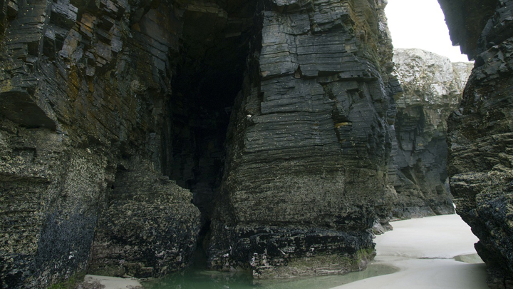 playa-las-catedrales