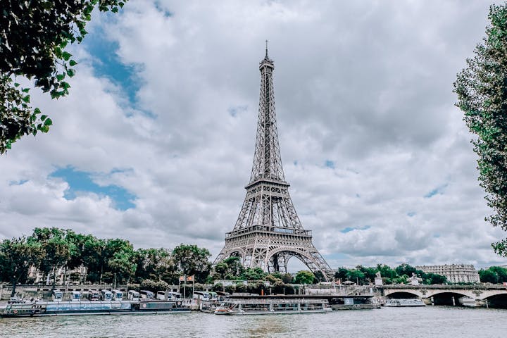 torre-eiffel-en-paris